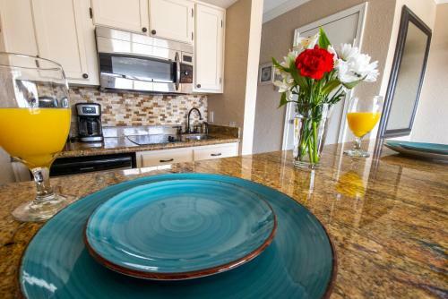 Apartamento Centrally Located Beachfront Condo With Ocean View