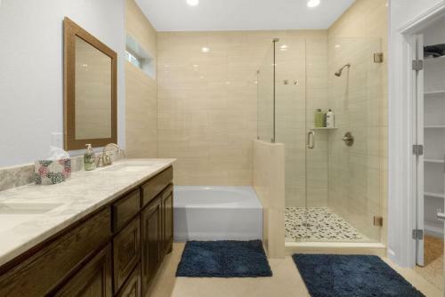 Gorgeous Downtown 4 Bedroom