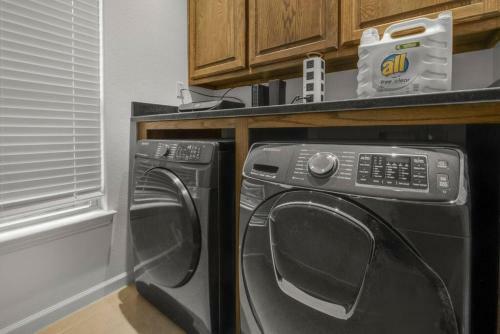 Gorgeous Downtown 4 Bedroom