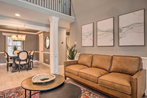 Updated Dallas Getaway With Outdoor Kitchen!