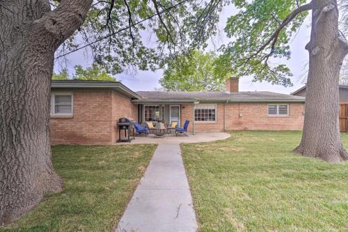 Updated Home With Patio Less Than 4 Mi To Texas Tech!