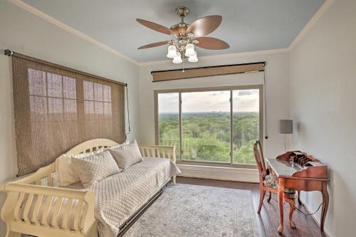 Luxurious River Oaks Home With Expansive Views!