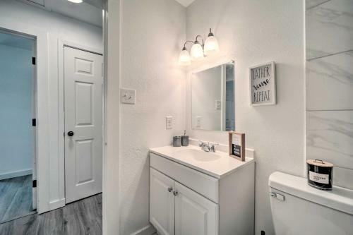 San Marcos Cottage With Large Private Backyard!