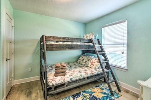 Surfside Beach Home With Views, Steps To Shore!