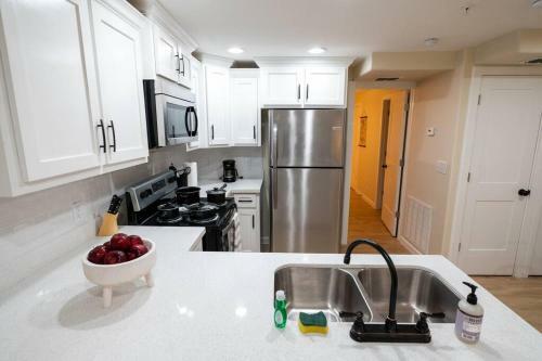 Apartamento Cozy Designer Condo For Ideal Comfort!