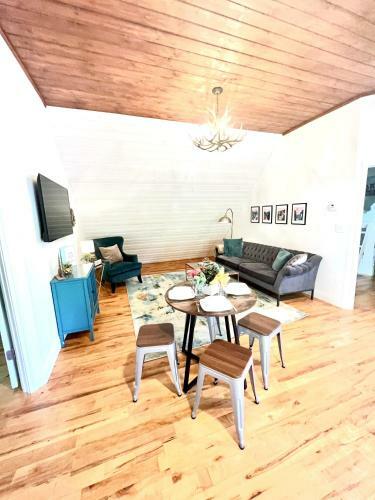 Apartamento Getaway Oasis W/huge Deck + Pool/spa - Lake Conroe