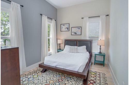 Incredible New 3br2ba Near Downtown