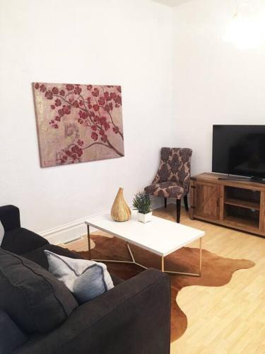 Ogden Getaway - Close To Historic 25th - Sleeps 6!