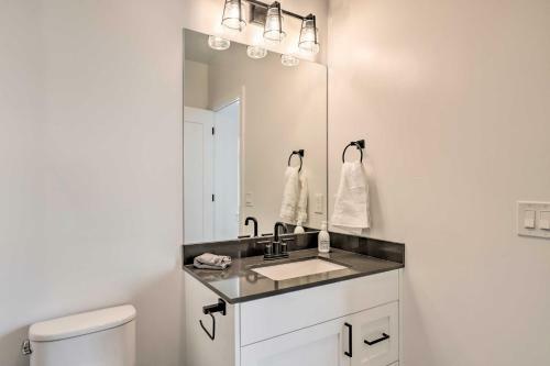 Modern-chic Provo Townhome 1 Mi To Byu Campus