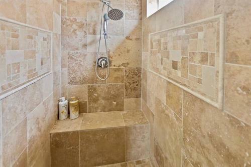 Entertainment Dream Large Home With 7 Bedrooms Sleeps 20+