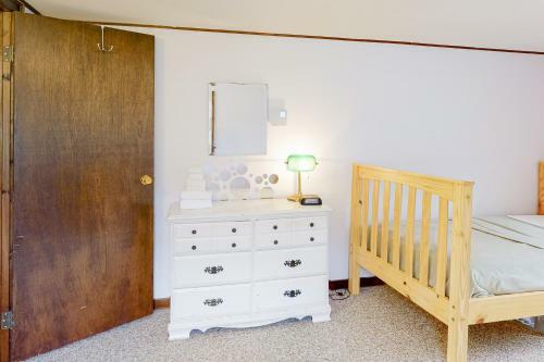 Bluebell Lake Retreat