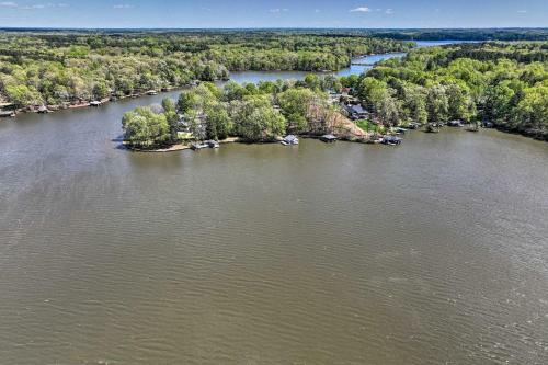 Waterfront Cottage With Boat Dock And 3 Decks!