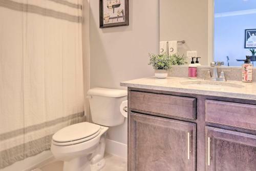 Comfortable Fairfax Home With Walkable Location