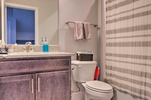 Comfortable Fairfax Home With Walkable Location