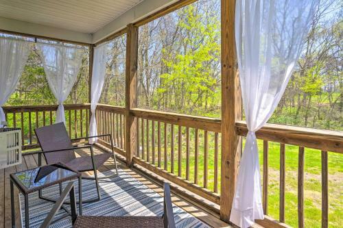 Pet-friendly Retreat Near Lake Anna With Decks!
