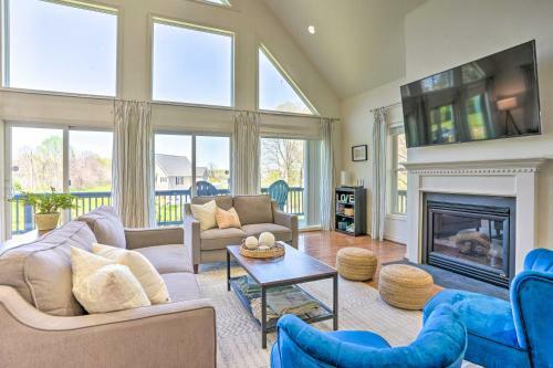 Pet-friendly Retreat Near Lake Anna With Decks!
