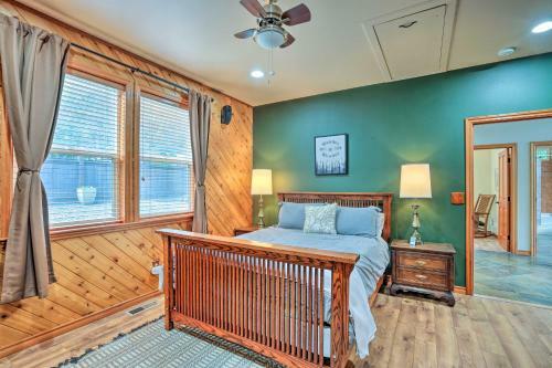 Bellingham Area Getaway On Lake With Boat Dock!