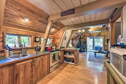 Enchanting A-frame Cabin With Private Hot Tub