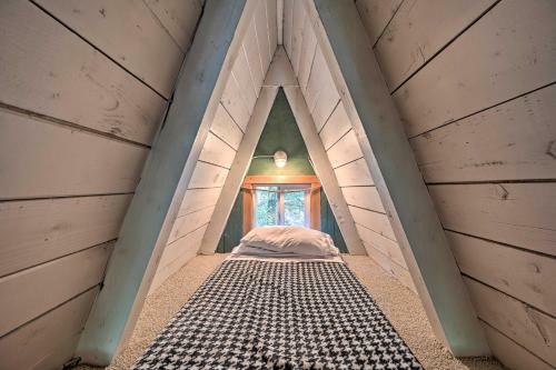 Enchanting A-frame Cabin With Private Hot Tub