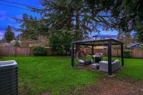 Curated Home, Foodie Kitchen, Central Ac, Big Yard, Luxe Master Bath