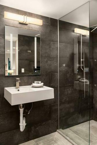 Curated Home, Foodie Kitchen, Central Ac, Big Yard, Luxe Master Bath