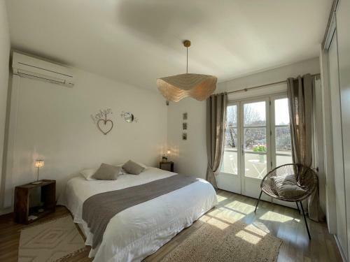 Villa de Charme Avec Piscine � 9km de La Mer