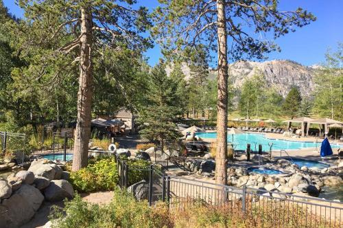 Resort At Squaw Creek's 806