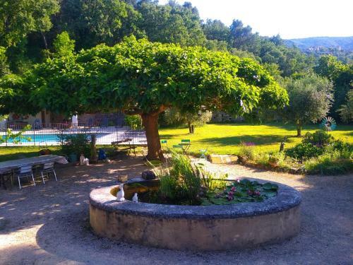 Hostal Les Ch�nes