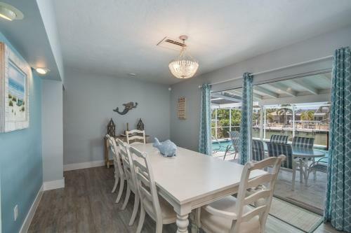Mermaid Manor; Waterfront With Direct Ocean Access And Private Heated Pool