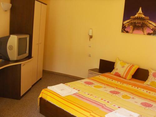 Sunny Paradise Hotel