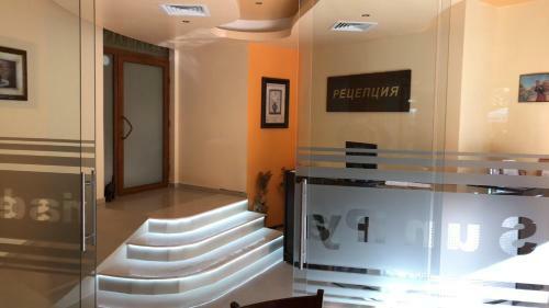 Sunny Paradise Hotel