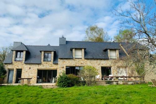 Large Duplex With Jardin-terrasse In Pluneret