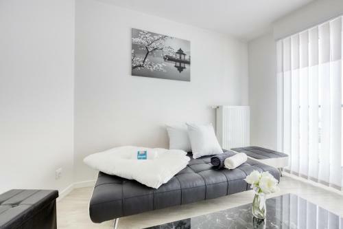 Apartamento Studio �l�gant Style Black&white 5min Gare Poissy