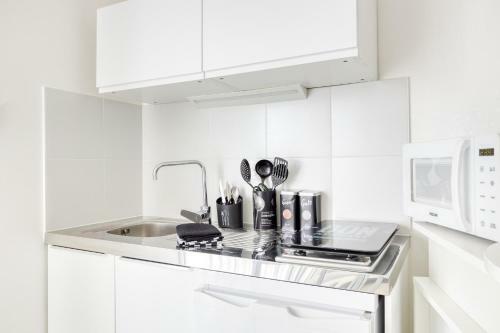 Apartamento Studio �l�gant Style Black&white 5min Gare Poissy