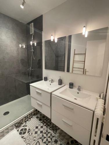Chambre Avec Espaces Communs � Partager