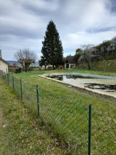 Maison Dans �crin De Verdure En P�rigord Noir