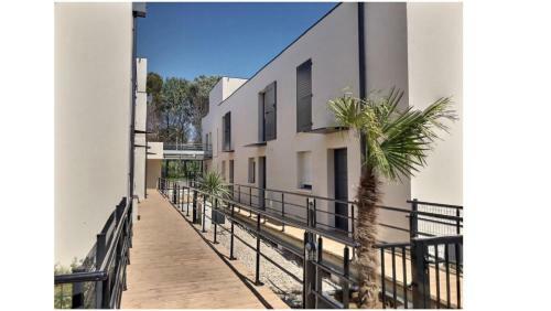 Apartment For 6 People In A Secure Residence