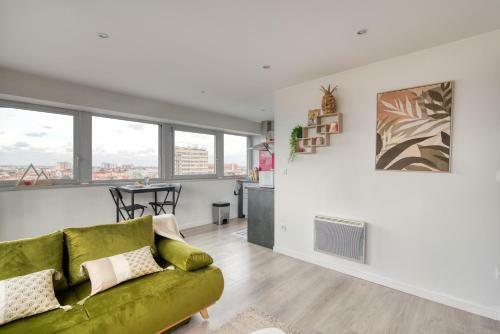 Nice Studio Apartement With Amazing View