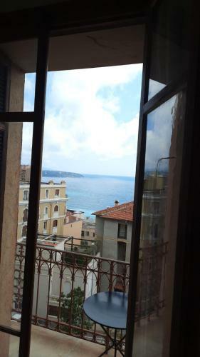 Sea View Studio Apartment With Balcony On The Border With Monaco