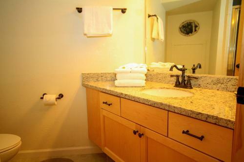 Sierra Park Villas #82