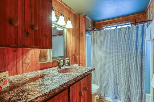Cozy Mountain Escape In The Sierras