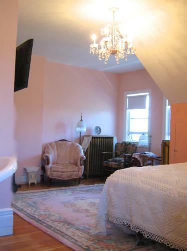 Wakamow Heights Bed And Breakfast