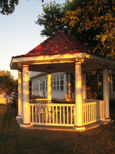 Wakamow Heights Bed And Breakfast