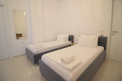 J&b Hotel