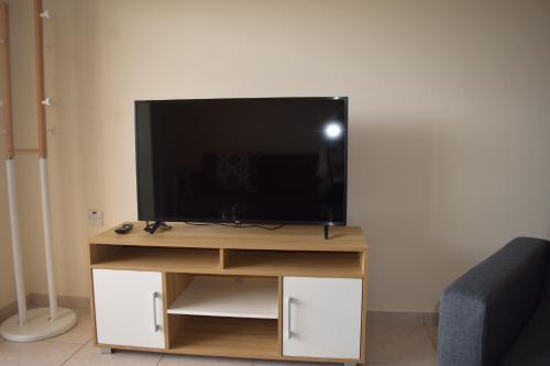 Eden Heights Sea View Apartment 202