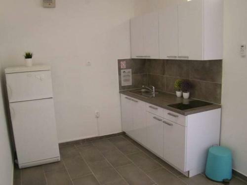Apartmani Biba, Vir
