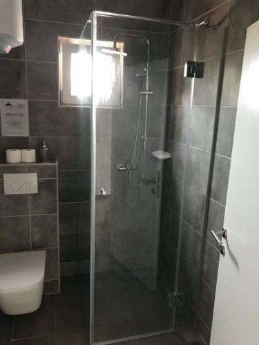 Apartmani Biba, Vir