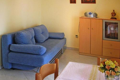 Apartment In Vir With A Barbecue