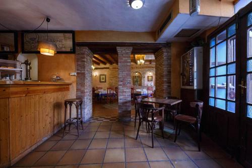 Fonduq Hotel Hospederia El Pilar