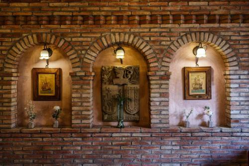 Fonduq Hotel Hospederia El Pilar